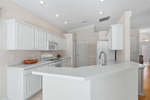 House in Lakewood Ranch, Florida 2 bedrooms, 157.75 sq.m. № 2167189 - photo 3