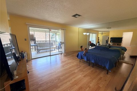 Condo in Leesburg, Florida, 2 bedrooms  № 2394364 - photo 6