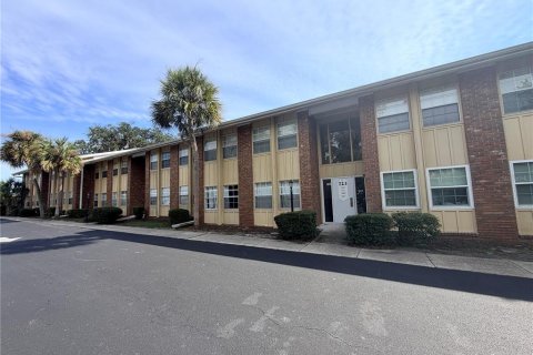 Condo in Leesburg, Florida, 2 bedrooms  № 2394364 - photo 2