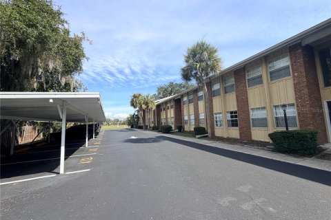 Condo in Leesburg, Florida, 2 bedrooms  № 2394364 - photo 23