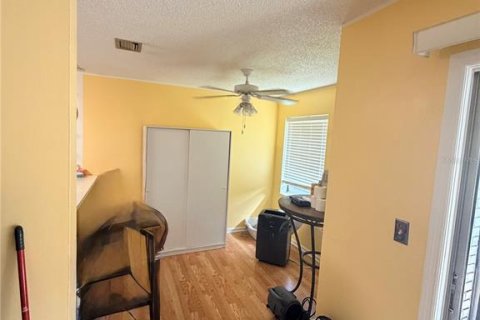 Condo in Leesburg, Florida, 2 bedrooms  № 2394364 - photo 9