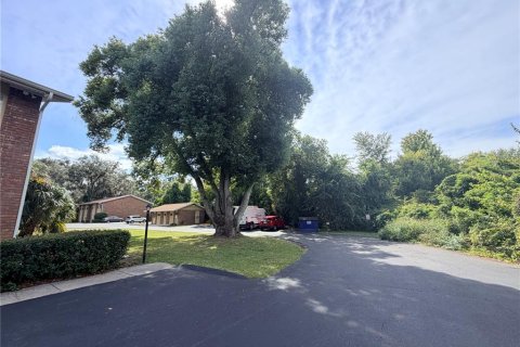 Condo in Leesburg, Florida, 2 bedrooms  № 2394364 - photo 24
