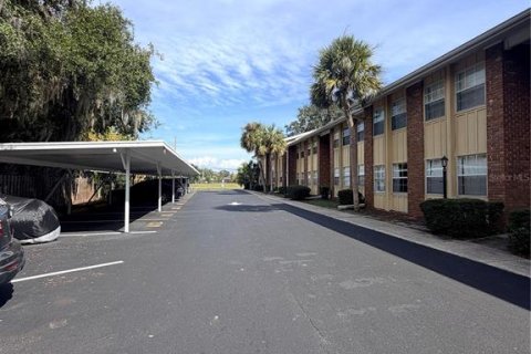 Condo in Leesburg, Florida, 2 bedrooms  № 2394364 - photo 25
