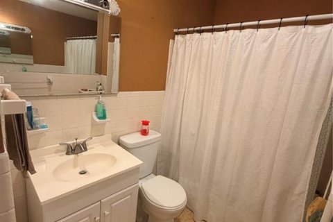 Condo in Leesburg, Florida, 2 bedrooms  № 2394364 - photo 19