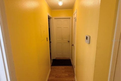 Condo in Leesburg, Florida, 2 bedrooms  № 2394364 - photo 15