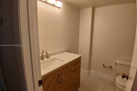 Touwnhouse à louer à Palmetto Bay, Floride: 2 chambres, 94.57 m2 № 2076428 - photo 21