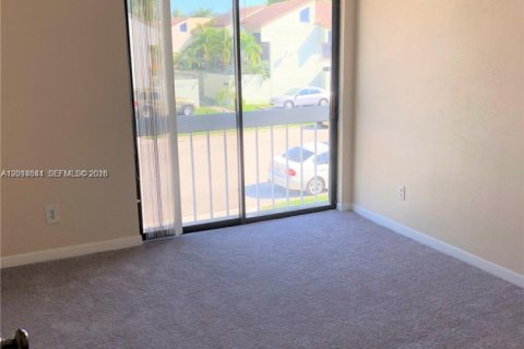 Touwnhouse à louer à Palmetto Bay, Floride: 2 chambres, 94.57 m2 № 2076428 - photo 18