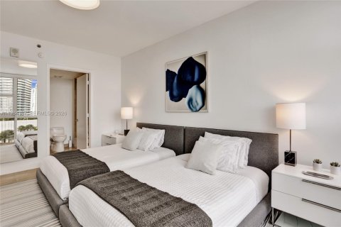 Снять в аренду кондоминиум в Майами-Бич, Флорида 2 спальни, 153.2м2, № 2047850 - фото 29