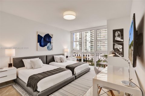 Снять в аренду кондоминиум в Майами-Бич, Флорида 2 спальни, 153.2м2, № 2047850 - фото 27