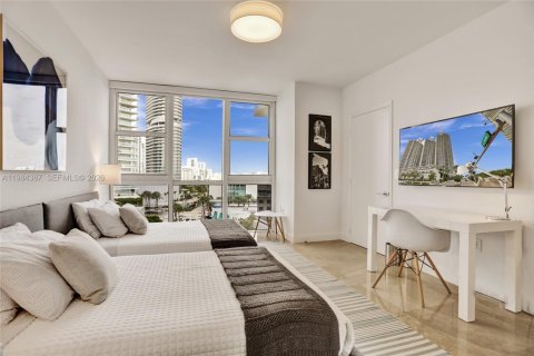 Снять в аренду кондоминиум в Майами-Бич, Флорида 2 спальни, 153.2м2, № 2047850 - фото 28