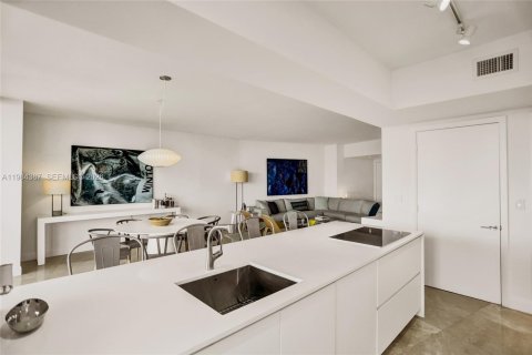 Снять в аренду кондоминиум в Майами-Бич, Флорида 2 спальни, 153.2м2, № 2047850 - фото 14