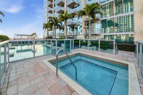 Condo in Tampa, Florida, 1 bedroom  № 2223233 - photo 24