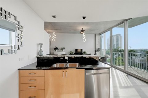 Condo in Tampa, Florida, 1 bedroom  № 2223233 - photo 11