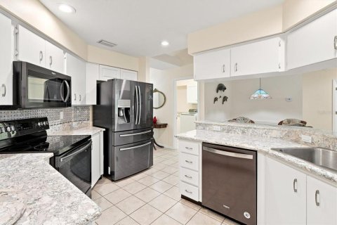 Villa ou maison à vendre à Homosassa, Floride: 3 chambres, 173.63 m2 № 2294942 - photo 23