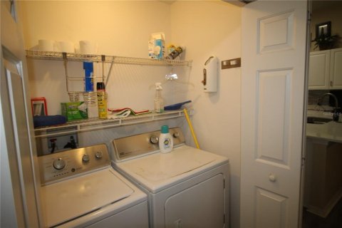 Adosado en venta en Palm Coast, Florida, 3 dormitorios, 159.61 m2 № 1828045 - foto 8