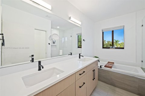 Townhouse in Fort Lauderdale, Florida 3 bedrooms, 177.07 sq.m. № 1968480 - photo 15