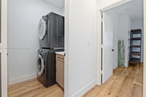 Townhouse in Fort Lauderdale, Florida 3 bedrooms, 177.07 sq.m. № 1968480 - photo 20