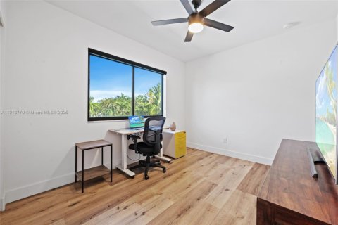 Townhouse in Fort Lauderdale, Florida 3 bedrooms, 177.07 sq.m. № 1968480 - photo 18