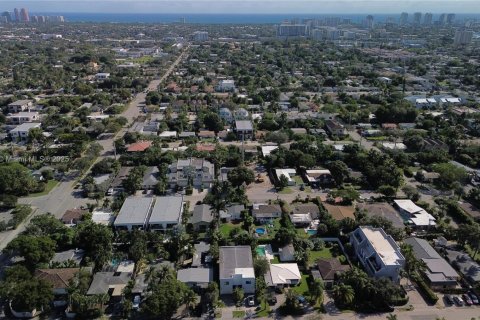 Townhouse in Fort Lauderdale, Florida 3 bedrooms, 177.07 sq.m. № 1968480 - photo 29