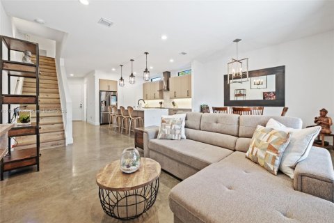 Townhouse in Fort Lauderdale, Florida 3 bedrooms, 177.07 sq.m. № 1968480 - photo 9
