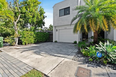 Townhouse in Fort Lauderdale, Florida 3 bedrooms, 177.07 sq.m. № 1968480 - photo 2