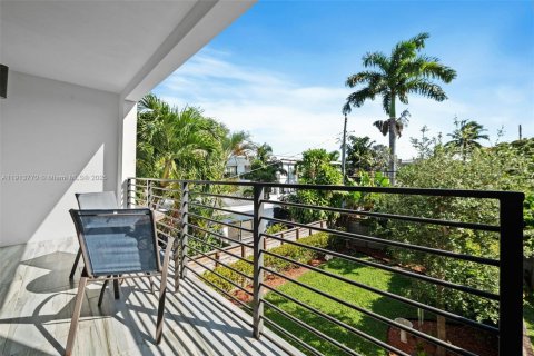 Townhouse in Fort Lauderdale, Florida 3 bedrooms, 177.07 sq.m. № 1968480 - photo 21