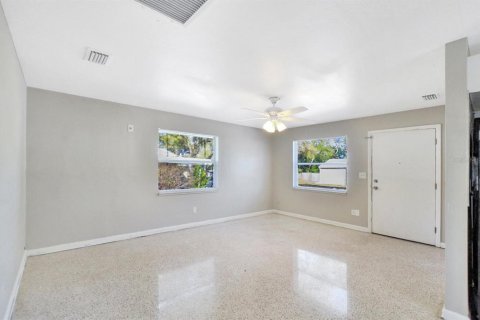 Apartamento en alquiler en Clearwater, Florida, 1 dormitorio, 60.39 m2 № 1618357 - foto 8