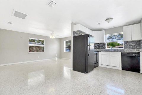 Apartamento en alquiler en Clearwater, Florida, 1 dormitorio, 60.39 m2 № 1618357 - foto 12