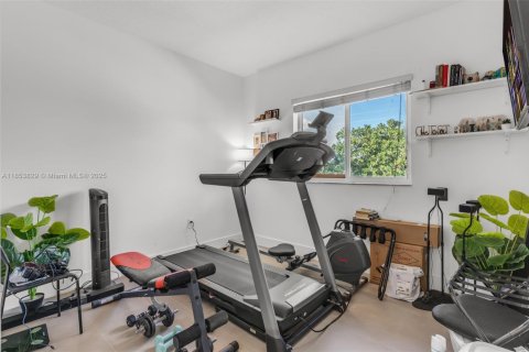 Villa ou maison à vendre à Miami, Floride: 4 chambres, 221.85 m2 № 1871732 - photo 22