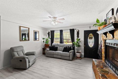 House in Inverness, Florida 3 bedrooms, 115.94 sq.m. № 2205851 - photo 6