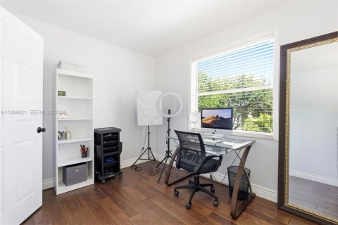 Casa en venta en Parkland, Florida, 4 dormitorios, 246.1 m2 № 2057344 - foto 29