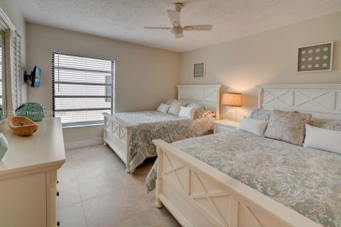 Condo in Lauderhill, Florida, 2 bedrooms  № 1812155 - photo 4