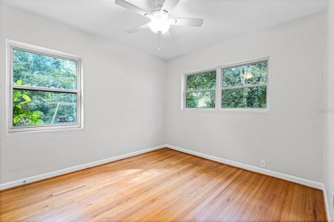 Casa en venta en Orlando, Florida, 4 dormitorios, 231.98 m2 № 1913479 - foto 16