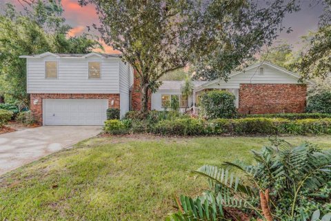 Casa en venta en Orlando, Florida, 4 dormitorios, 231.98 m2 № 1913479 - foto 1