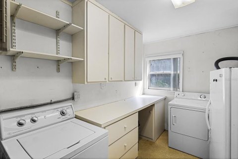 Casa en venta en Orlando, Florida, 4 dormitorios, 231.98 m2 № 1913479 - foto 26