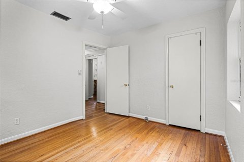 Casa en venta en Orlando, Florida, 4 dormitorios, 231.98 m2 № 1913479 - foto 17