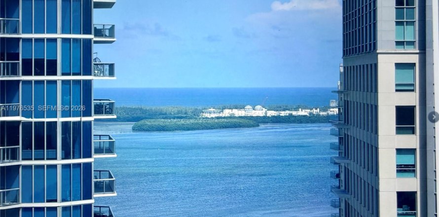 Condo à Miami, Floride, 1 chambre  № 2040968