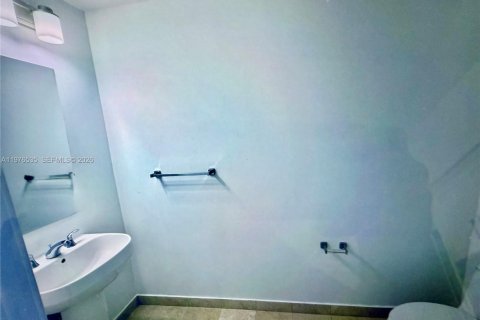 Copropriété à louer à Miami, Floride: 1 chambre, 89.46 m2 № 2040968 - photo 10