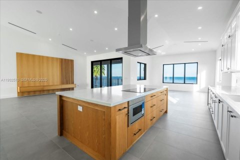 Casa en venta en Marathon, Florida, 5 dormitorios, 319.03 m2 № 1990969 - foto 20