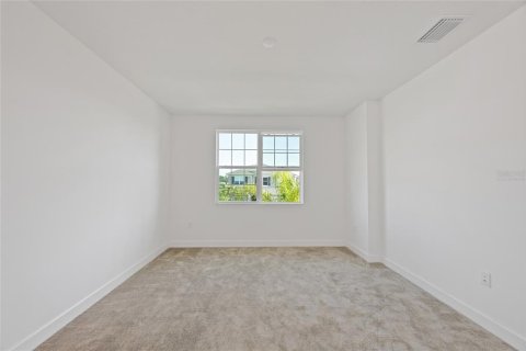 House in Wesley Chapel, Florida 5 bedrooms, 302.03 sq.m. № 2216756 - photo 28