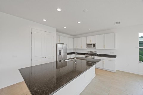 House in Wesley Chapel, Florida 5 bedrooms, 302.03 sq.m. № 2216756 - photo 16