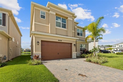 House in Wesley Chapel, Florida 5 bedrooms, 302.03 sq.m. № 2216756 - photo 3