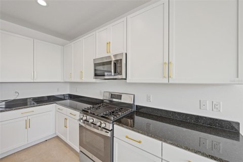 House in Wesley Chapel, Florida 5 bedrooms, 302.03 sq.m. № 2216756 - photo 18