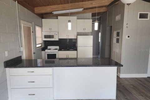 Appartement à louer à Clermont, Floride: 1 chambre, 83.61 m2 № 2402889 - photo 4