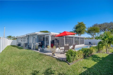 Casa en venta en Tamarac, Florida, 3 dormitorios, 149.76 m2 № 2006154 - foto 12