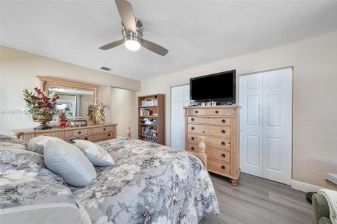 Casa en venta en Tamarac, Florida, 3 dormitorios, 149.76 m2 № 2006154 - foto 17