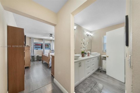 Casa en venta en Tamarac, Florida, 3 dormitorios, 149.76 m2 № 2006154 - foto 20