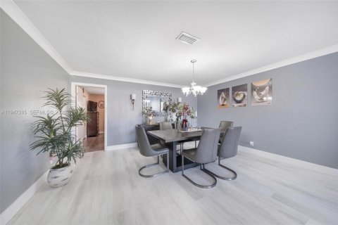 Casa en venta en Tamarac, Florida, 3 dormitorios, 149.76 m2 № 2006154 - foto 8