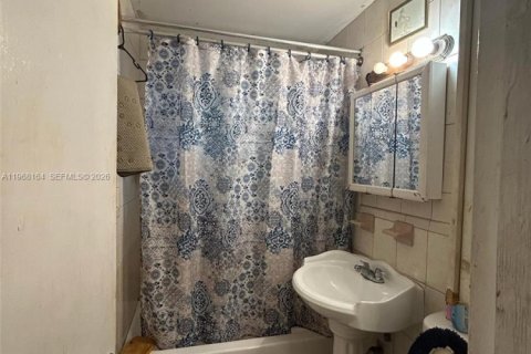 Casa en venta en Miami Gardens, Florida, 3 dormitorios, 138.05 m2 № 2029322 - foto 6