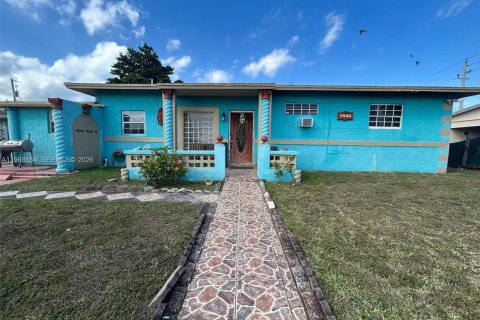 Casa en Miami Gardens, Florida 3 dormitorios, 138.05 m2 № 2029322